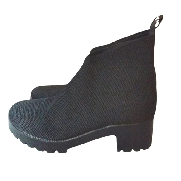 CHARLESTON SHOE CO. Textured Black Booties - Picture 6 of 9